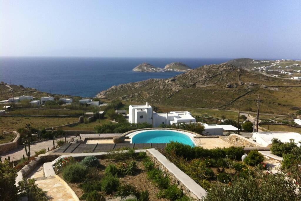 Pithos House Holiday home *