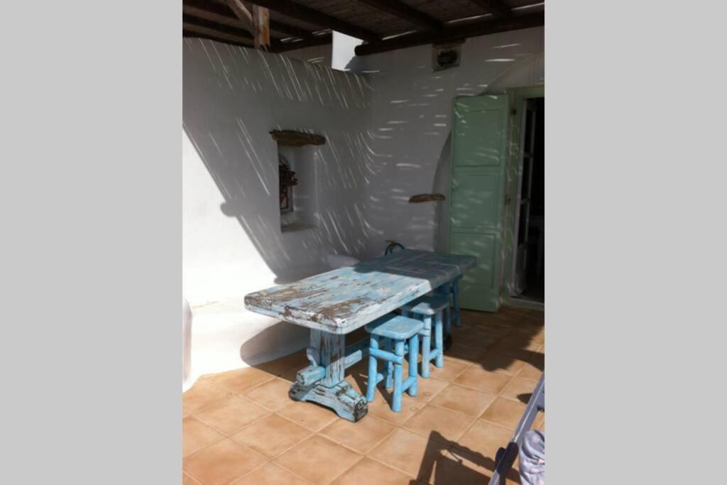 Pithos House *