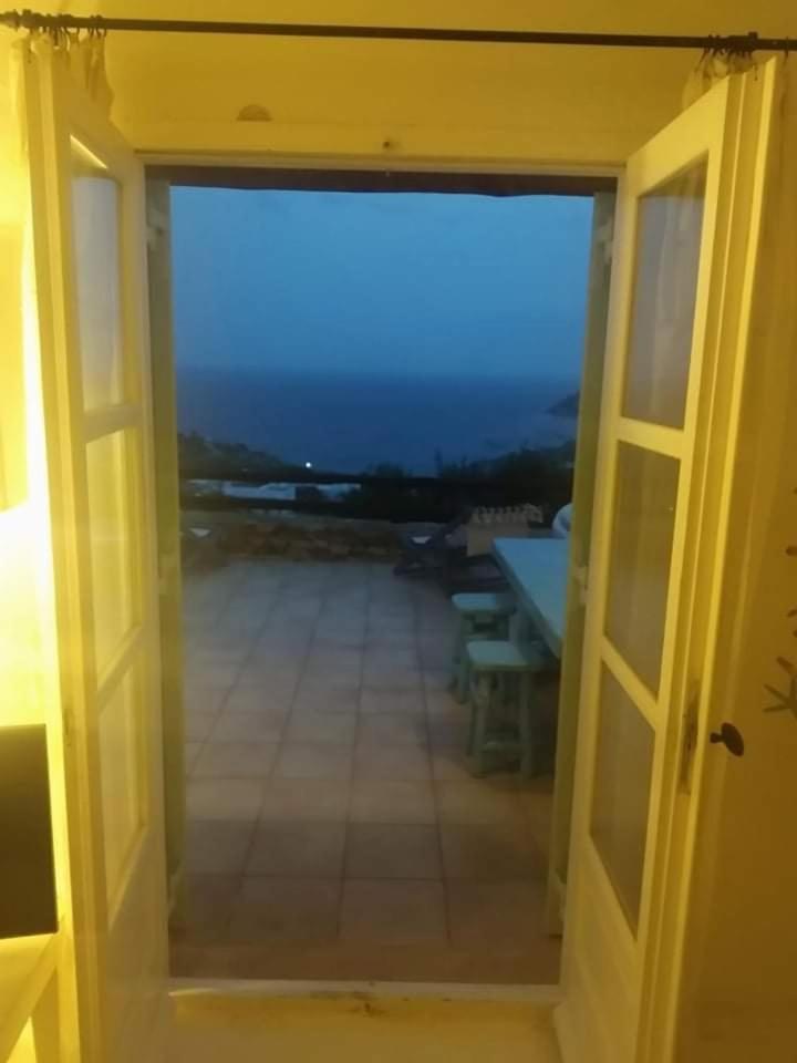 Pithos House